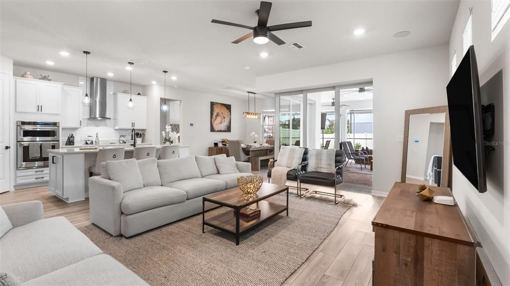 For Sale: $600,000 (4 beds, 3 baths, 2938 Square Feet)