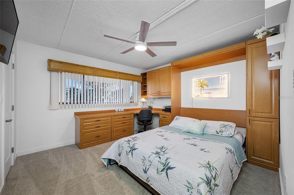 For Sale: $589,000 (2 beds, 2 baths, 1074 Square Feet)