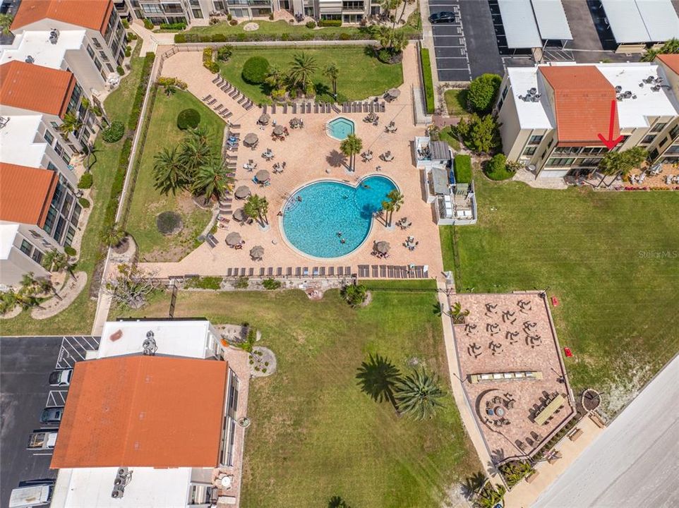 For Sale: $589,000 (2 beds, 2 baths, 1074 Square Feet)