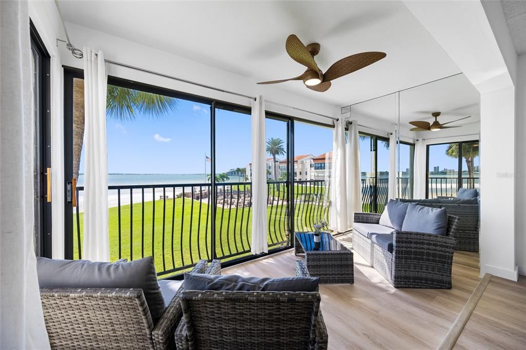 For Sale: $589,000 (2 beds, 2 baths, 1074 Square Feet)