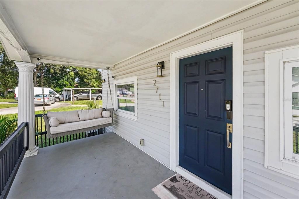 For Sale: $285,000 (3 beds, 1 baths, 1100 Square Feet)