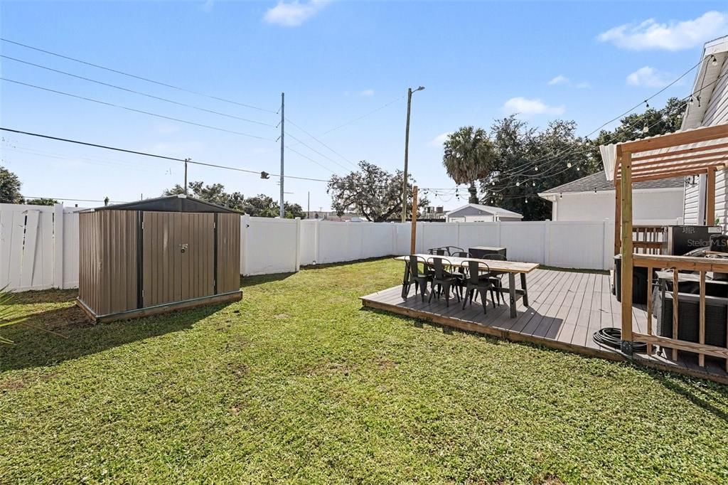 For Sale: $285,000 (3 beds, 1 baths, 1100 Square Feet)