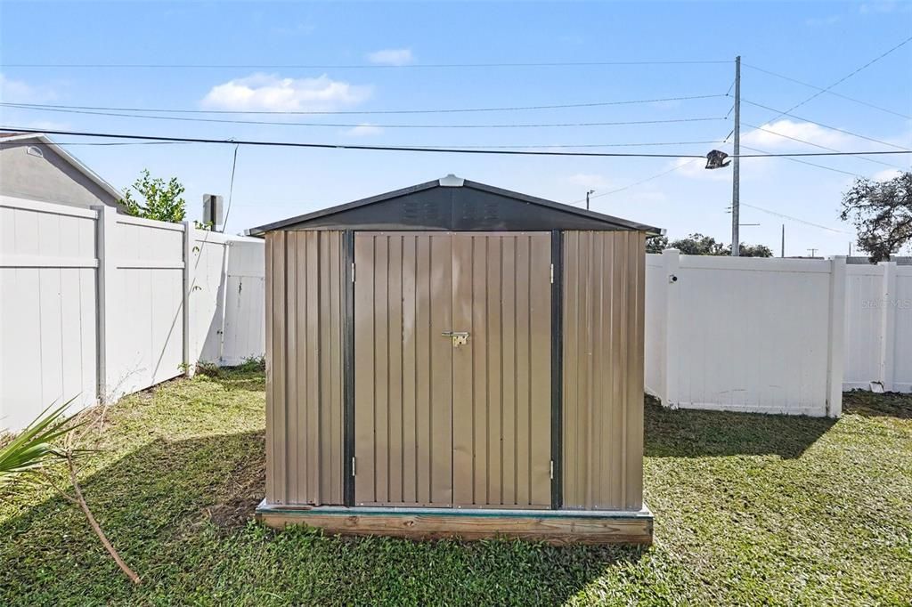 For Sale: $285,000 (3 beds, 1 baths, 1100 Square Feet)