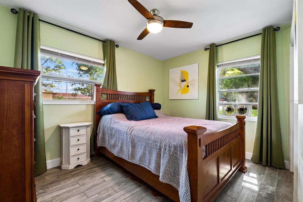 For Sale: $339,000 (3 beds, 1 baths, 936 Square Feet)