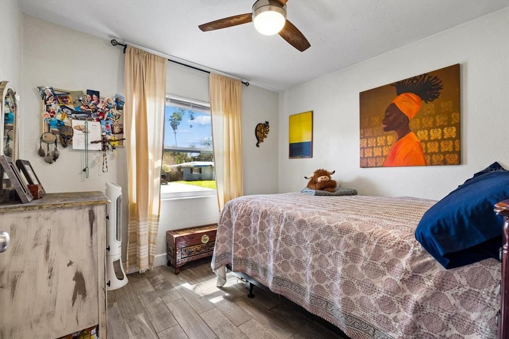 For Sale: $339,000 (3 beds, 1 baths, 936 Square Feet)