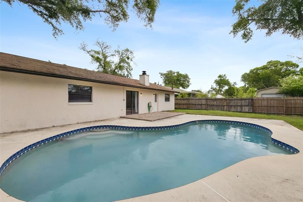 For Sale: $360,000 (3 beds, 2 baths, 1518 Square Feet)