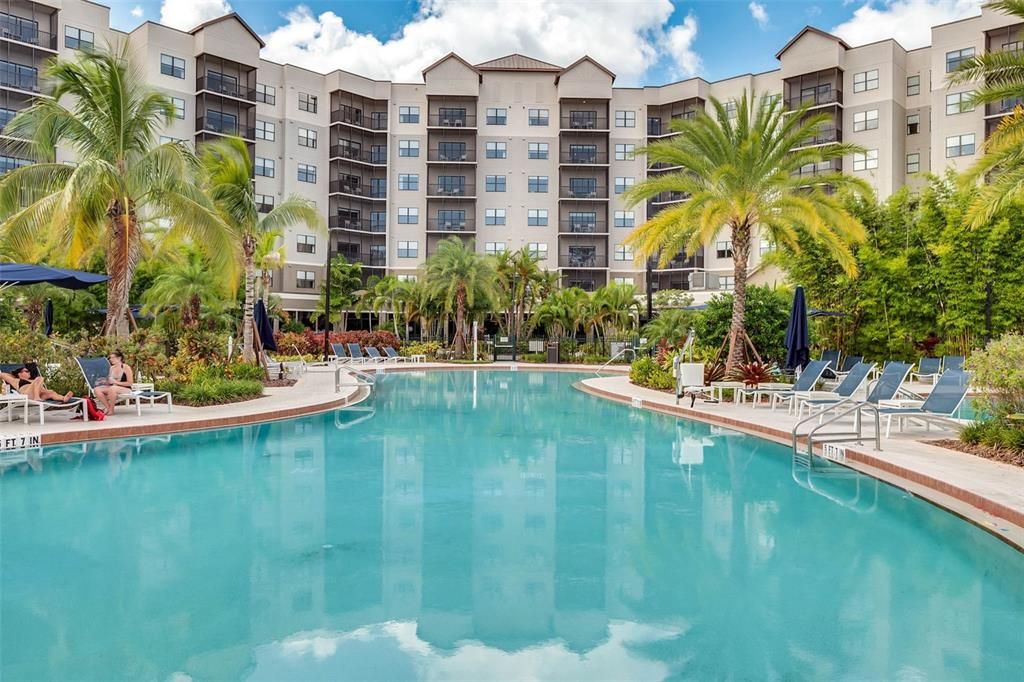 For Sale: $159,999 (2 beds, 2 baths, 1375 Square Feet)