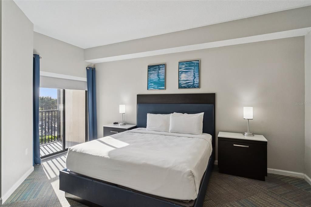 For Sale: $159,999 (2 beds, 2 baths, 1375 Square Feet)