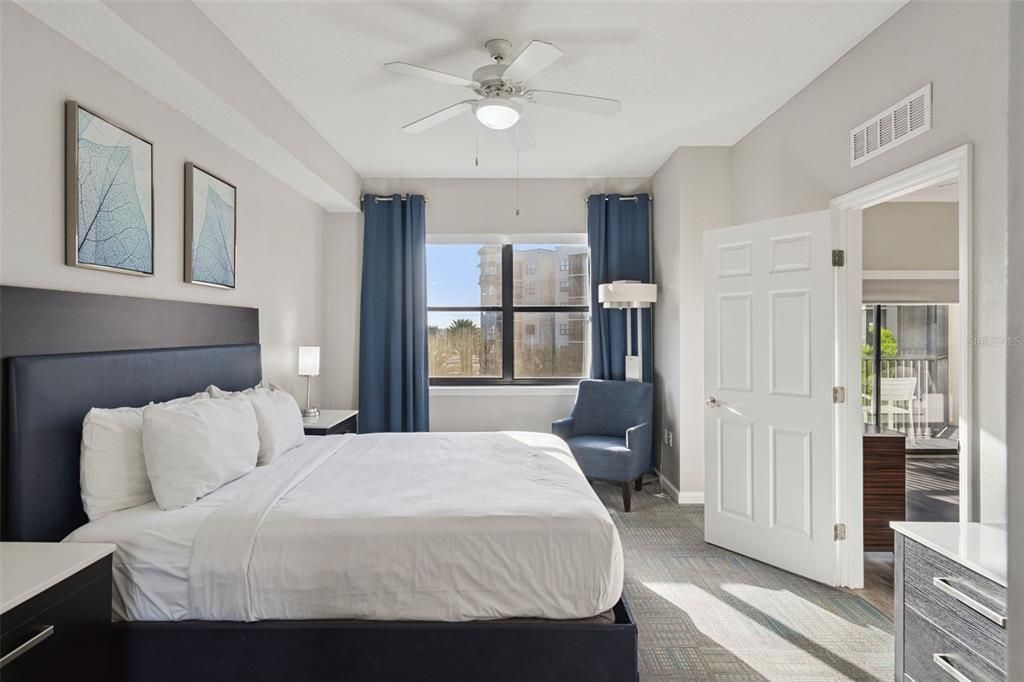 For Sale: $159,999 (2 beds, 2 baths, 1375 Square Feet)