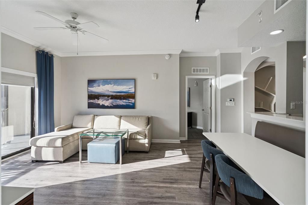 For Sale: $159,999 (2 beds, 2 baths, 1375 Square Feet)