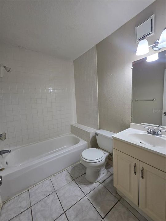 En Renta: $1,795 (3 camas, 2 baños, 1005 Pies cuadrados)