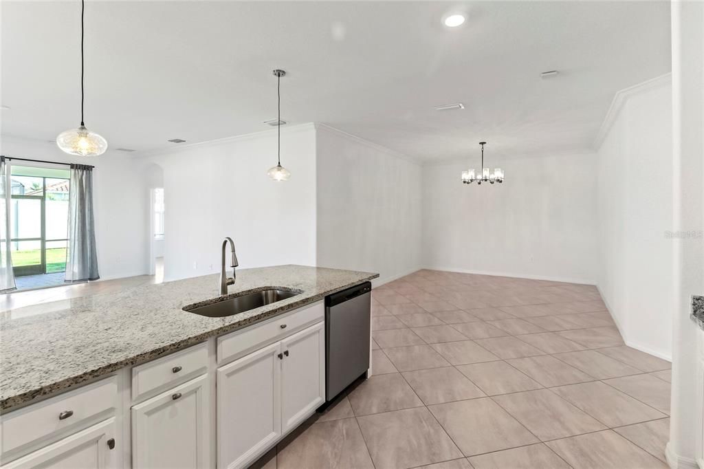 En Venta: $434,900 (2 camas, 2 baños, 1965 Pies cuadrados)