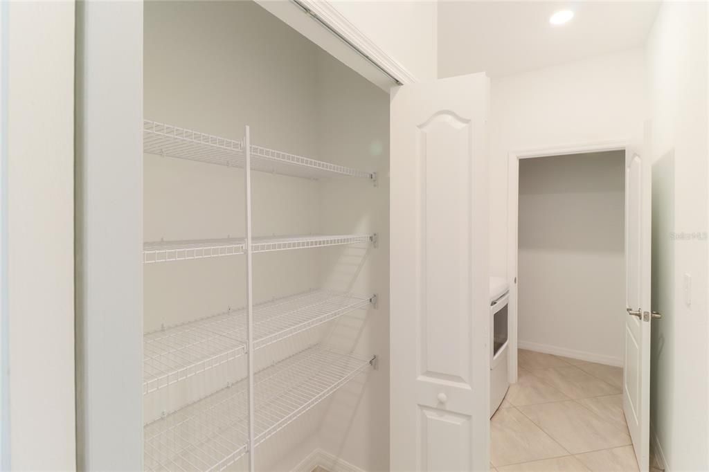 En Venta: $434,900 (2 camas, 2 baños, 1965 Pies cuadrados)