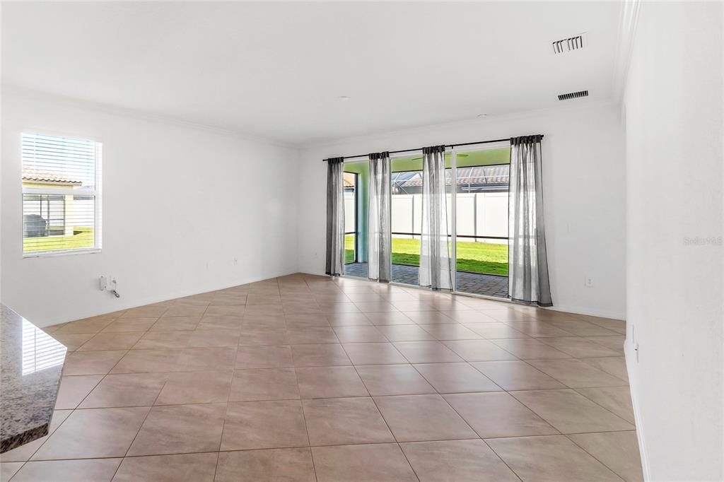 En Venta: $434,900 (2 camas, 2 baños, 1965 Pies cuadrados)