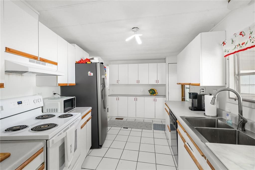 En Venta: $184,900 (2 camas, 2 baños, 1248 Pies cuadrados)