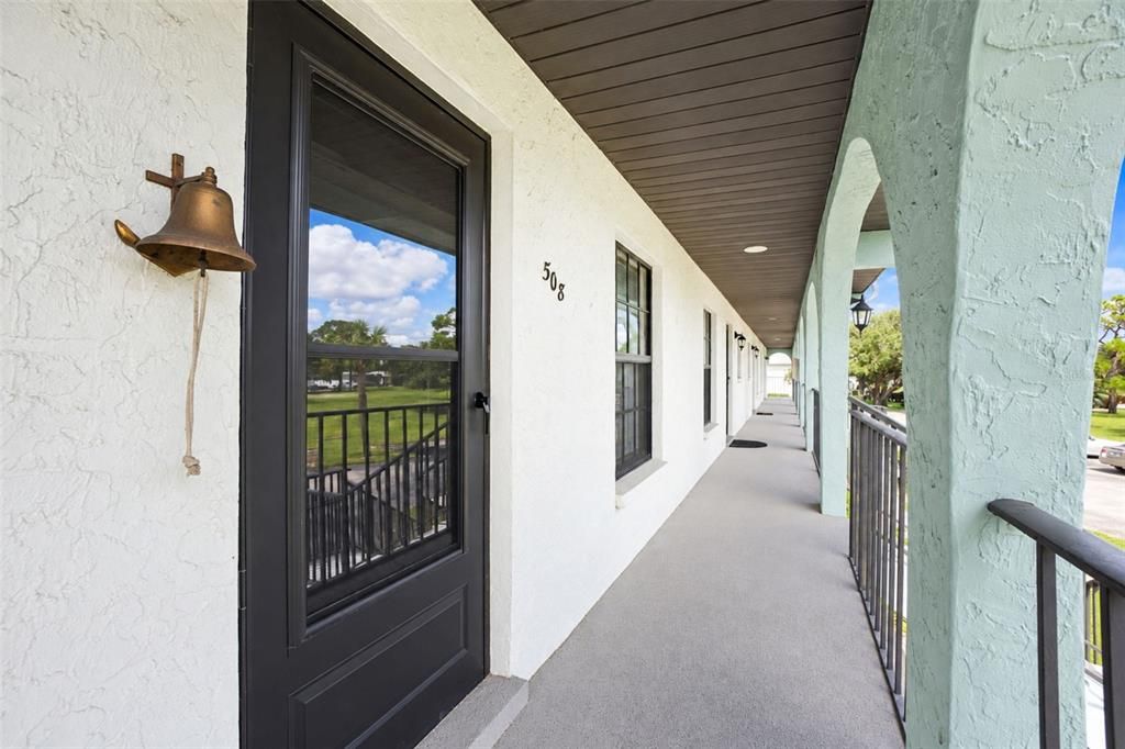 For Sale: $250,000 (2 beds, 2 baths, 1080 Square Feet)
