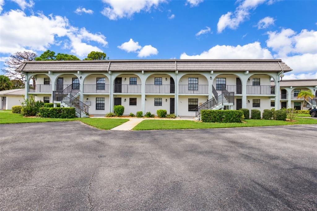 For Sale: $250,000 (2 beds, 2 baths, 1080 Square Feet)