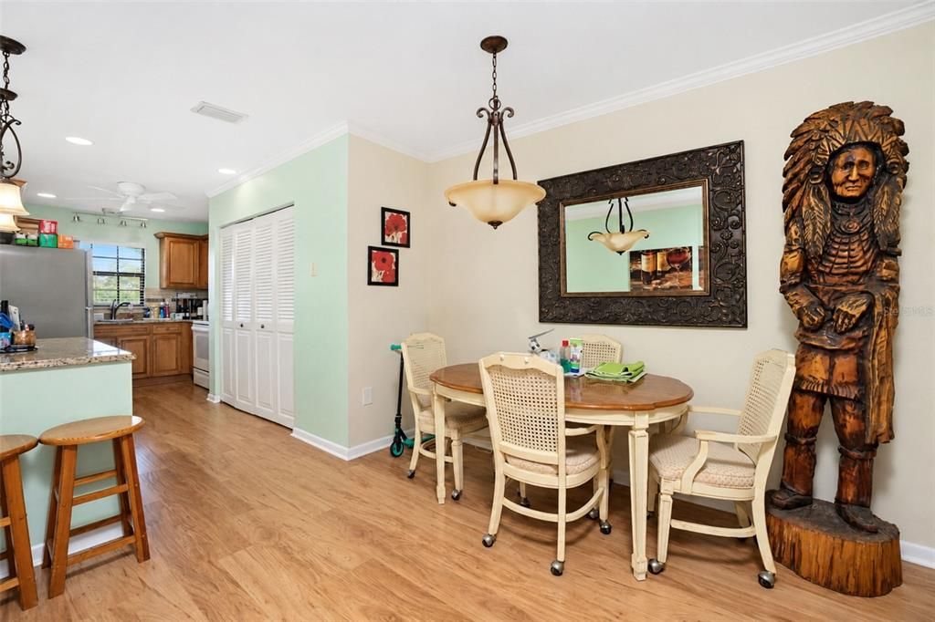 For Sale: $250,000 (2 beds, 2 baths, 1080 Square Feet)