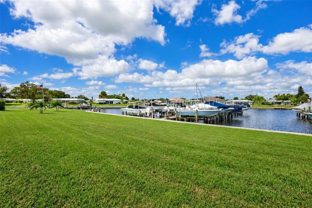For Sale: $250,000 (2 beds, 2 baths, 1080 Square Feet)