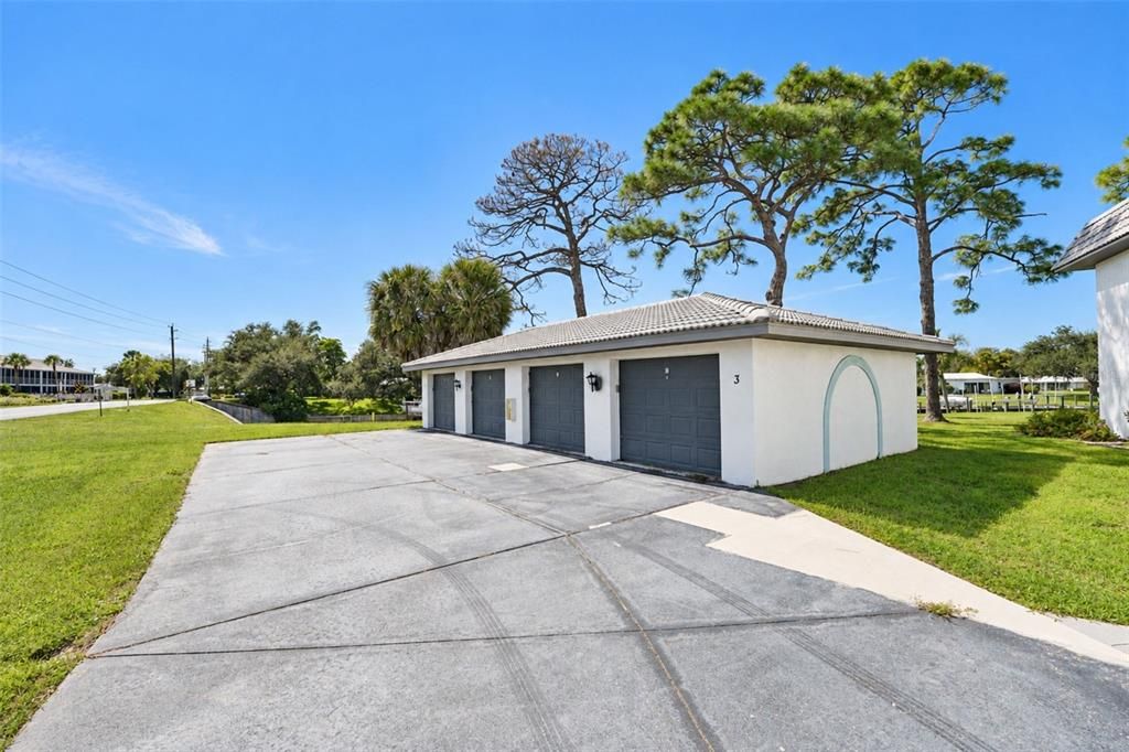 For Sale: $250,000 (2 beds, 2 baths, 1080 Square Feet)