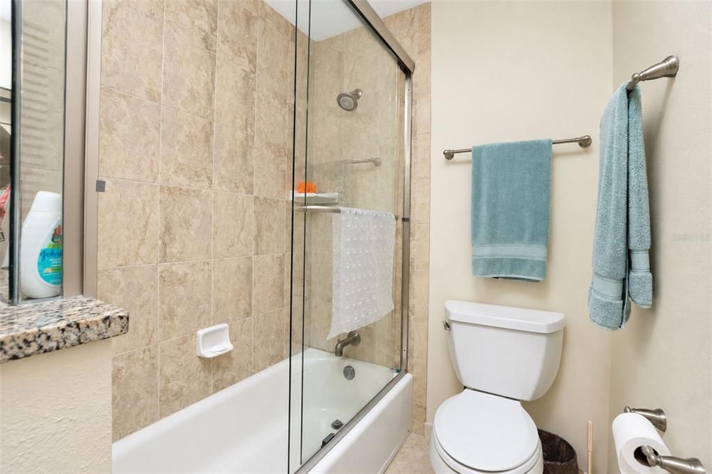 For Sale: $250,000 (2 beds, 2 baths, 1080 Square Feet)
