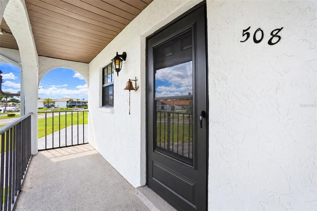For Sale: $250,000 (2 beds, 2 baths, 1080 Square Feet)