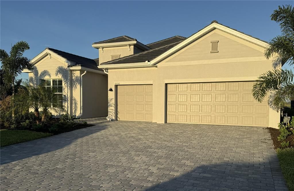 Recently Sold: $785,000 (3 beds, 3 baths, 2445 Square Feet)