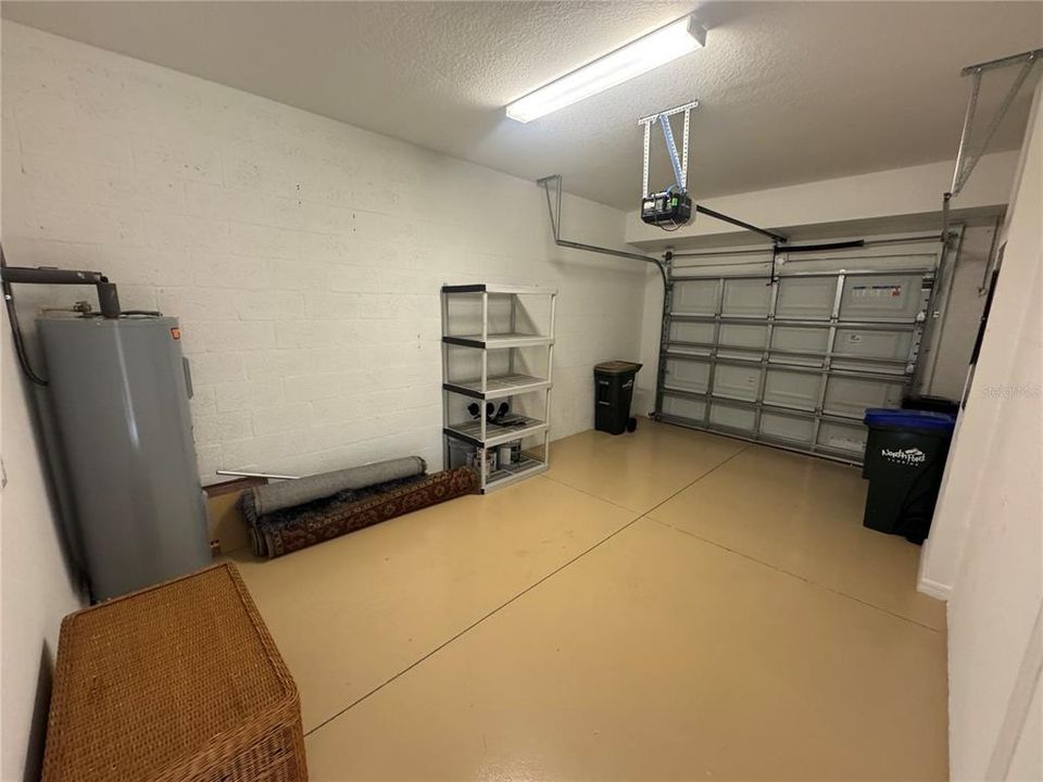 En Venta: $299,000 (3 camas, 2 baños, 1949 Pies cuadrados)