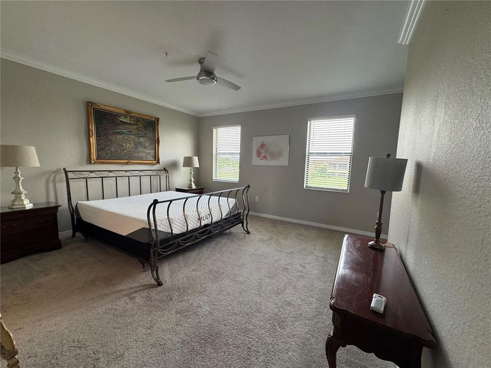 En Venta: $299,000 (3 camas, 2 baños, 1949 Pies cuadrados)