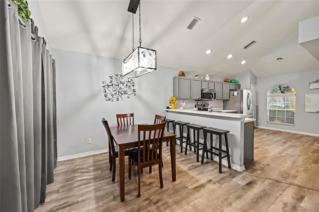 En Venta: $274,900 (3 camas, 2 baños, 1810 Pies cuadrados)