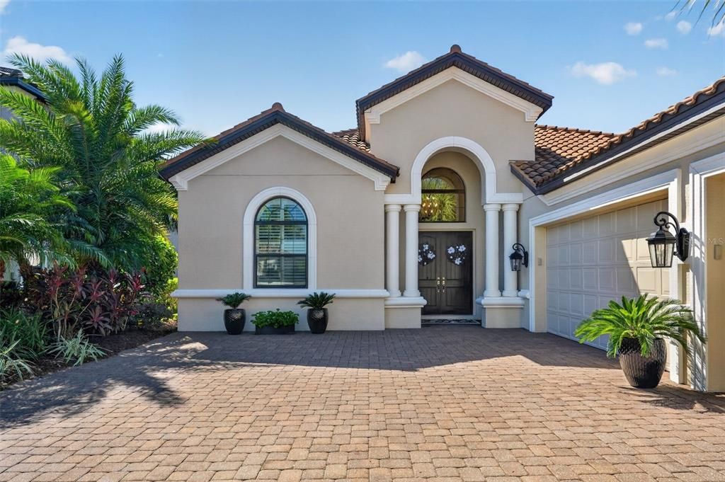 En Venta: $1,299,000 (3 camas, 3 baños, 2898 Pies cuadrados)