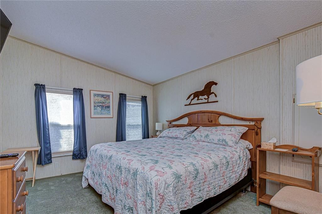 For Sale: $144,900 (2 beds, 2 baths, 1152 Square Feet)