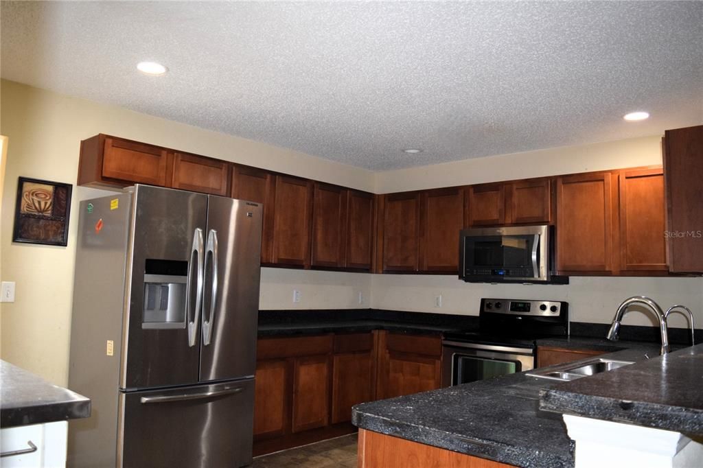 For Sale: $309,000 (4 beds, 2 baths, 2326 Square Feet)