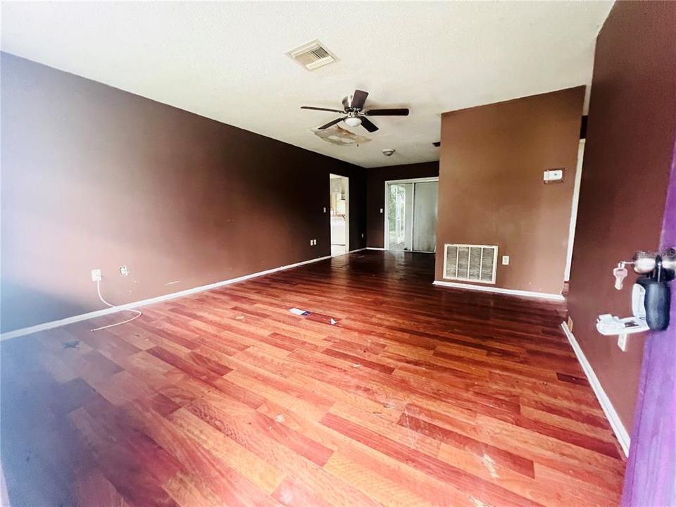 En Venta: $170,000 (2 camas, 1 baños, 890 Pies cuadrados)