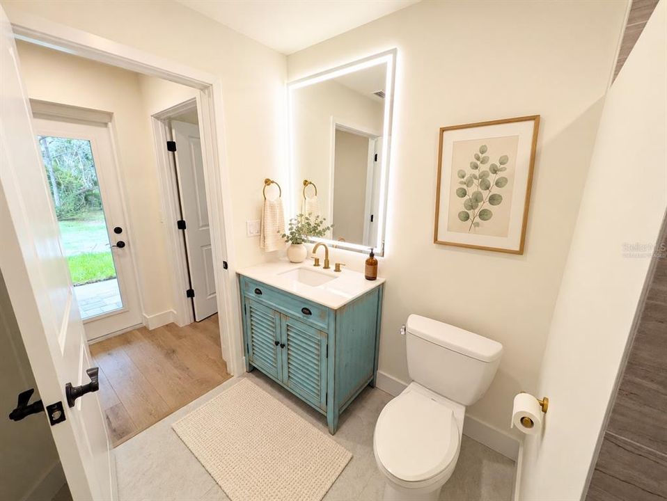 For Sale: $435,000 (3 beds, 2 baths, 1596 Square Feet)
