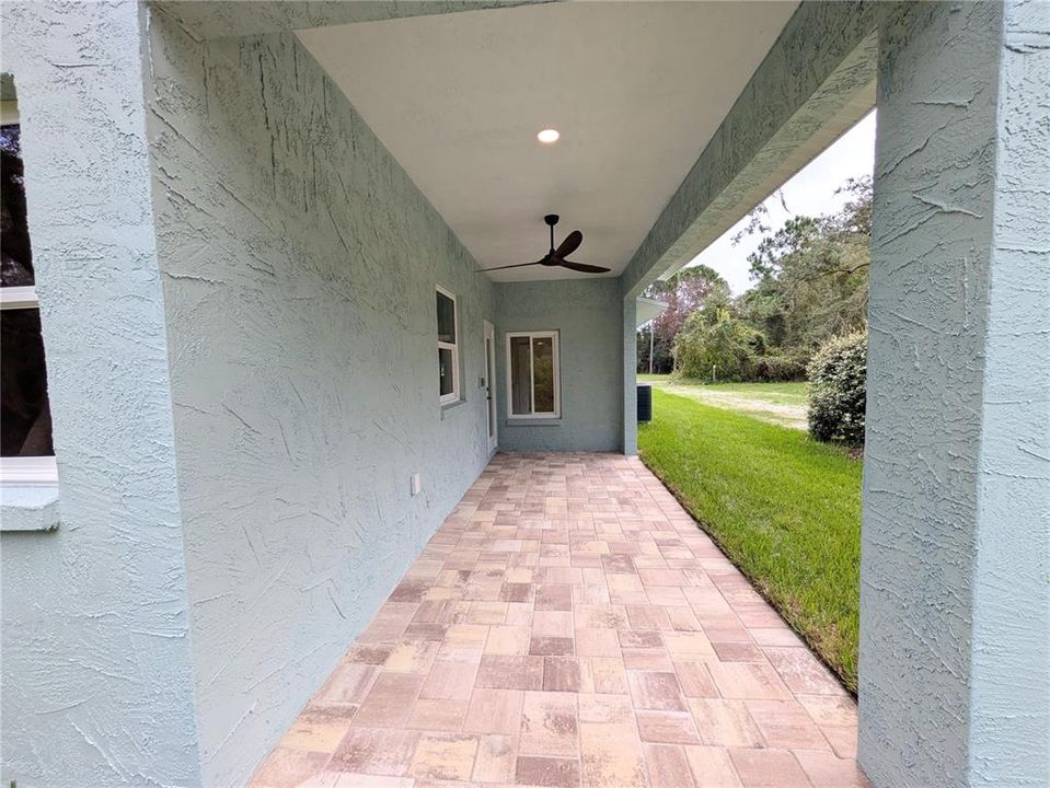 For Sale: $435,000 (3 beds, 2 baths, 1596 Square Feet)