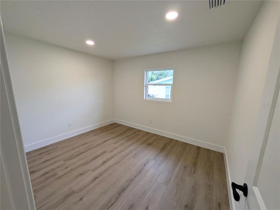 For Sale: $435,000 (3 beds, 2 baths, 1596 Square Feet)