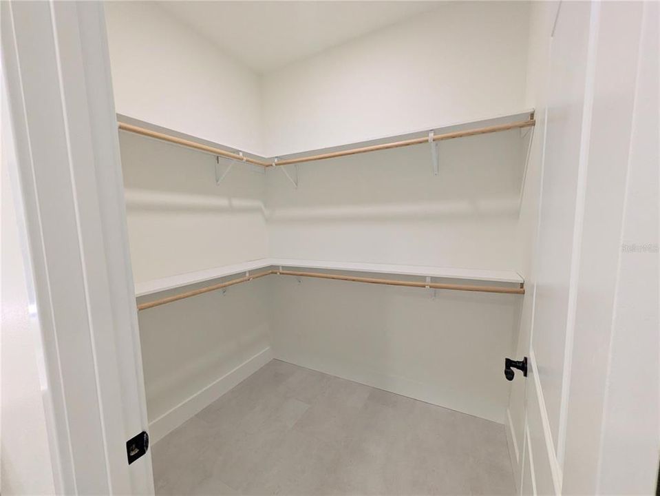 For Sale: $435,000 (3 beds, 2 baths, 1596 Square Feet)