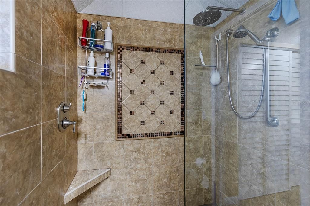 На продажу: $199,900 (3 спален, 2 ванн, 1275 Квадратных фут)