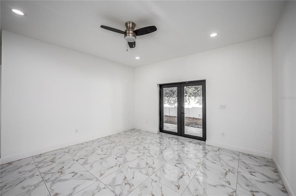 For Rent: $2,300 (3 beds, 2 baths, 1615 Square Feet)