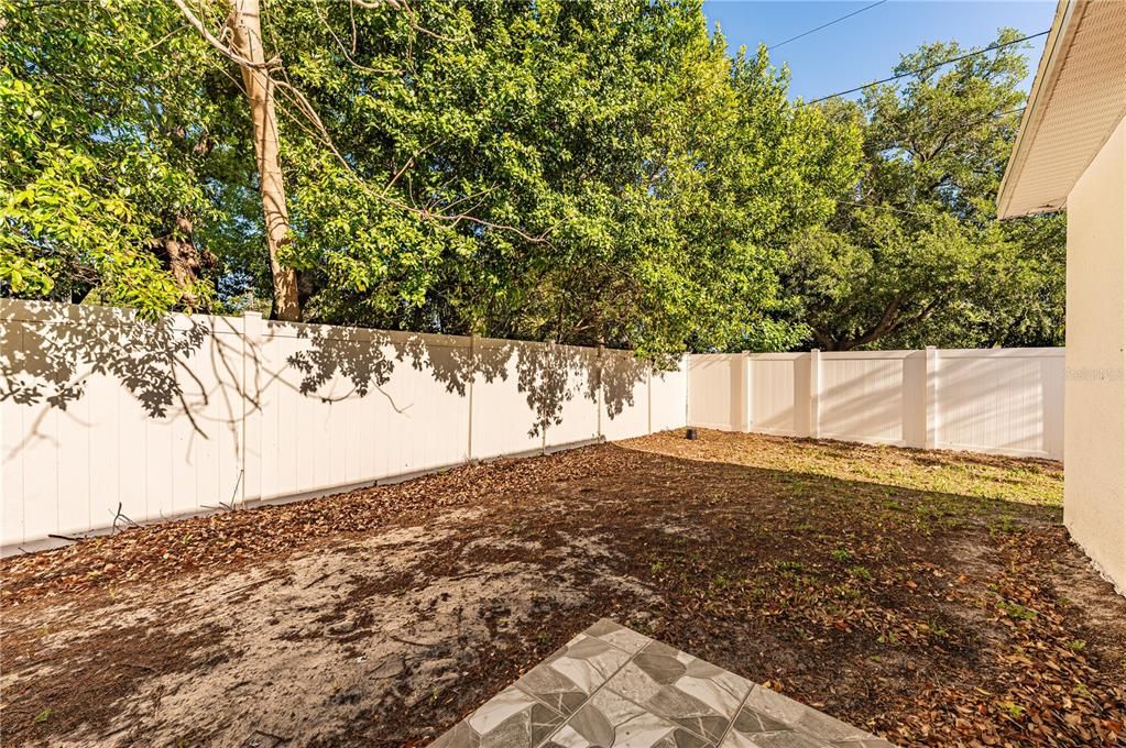 For Rent: $2,300 (3 beds, 2 baths, 1615 Square Feet)