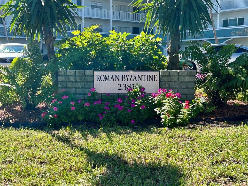 For Sale: $179,900 (2 beds, 2 baths, 1400 Square Feet)