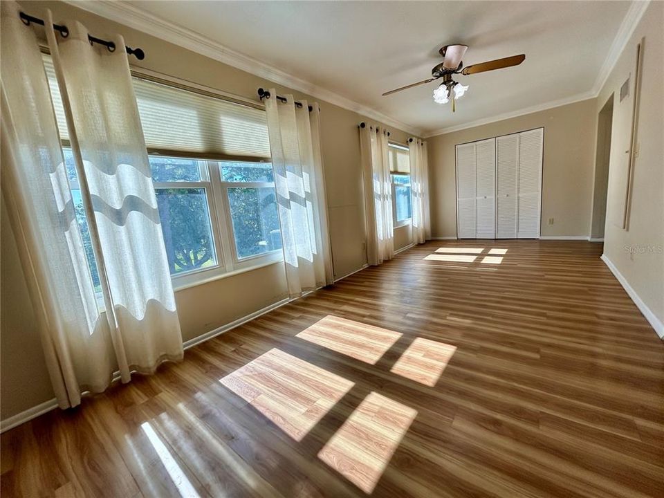 For Sale: $179,900 (2 beds, 2 baths, 1400 Square Feet)