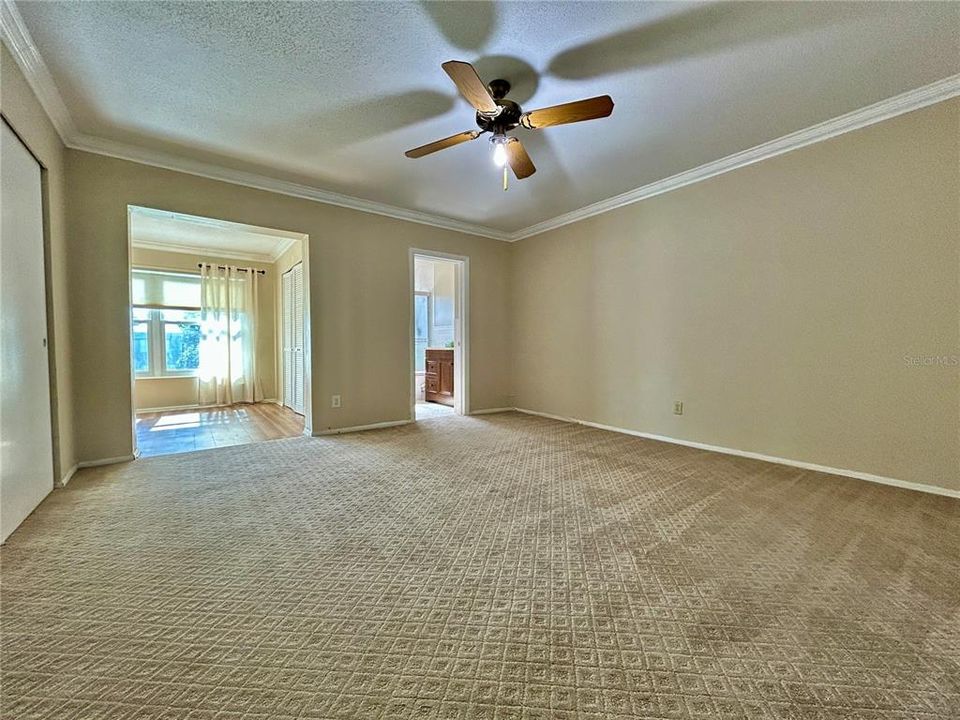 For Sale: $179,900 (2 beds, 2 baths, 1400 Square Feet)