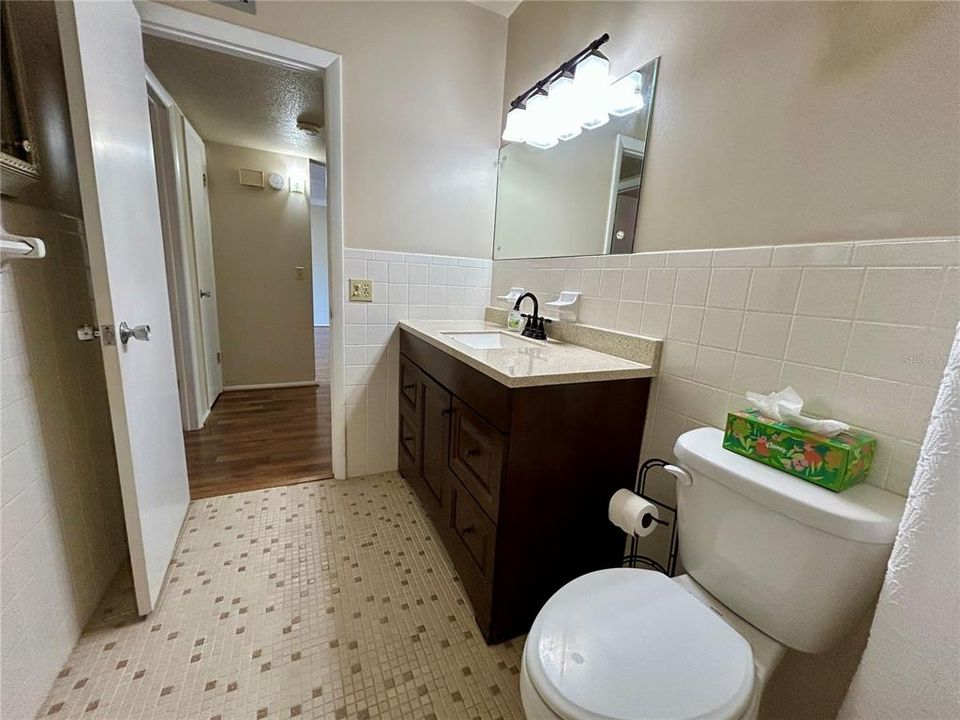 For Sale: $179,900 (2 beds, 2 baths, 1400 Square Feet)