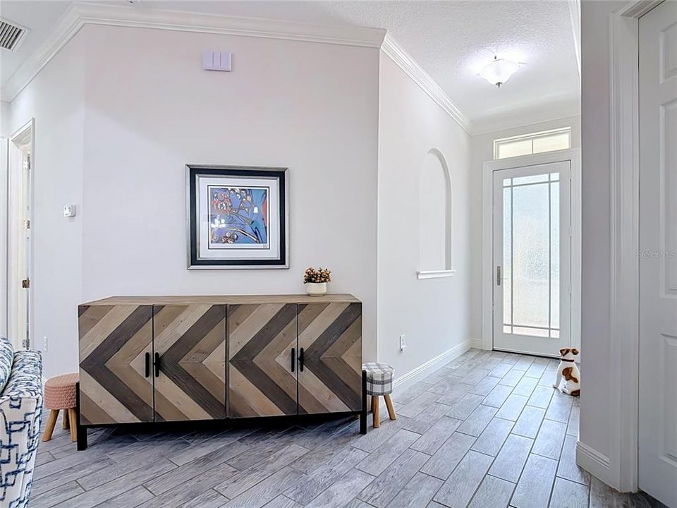 For Sale: $511,000 (5 beds, 3 baths, 2586 Square Feet)