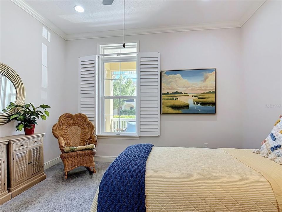 For Sale: $511,000 (5 beds, 3 baths, 2586 Square Feet)