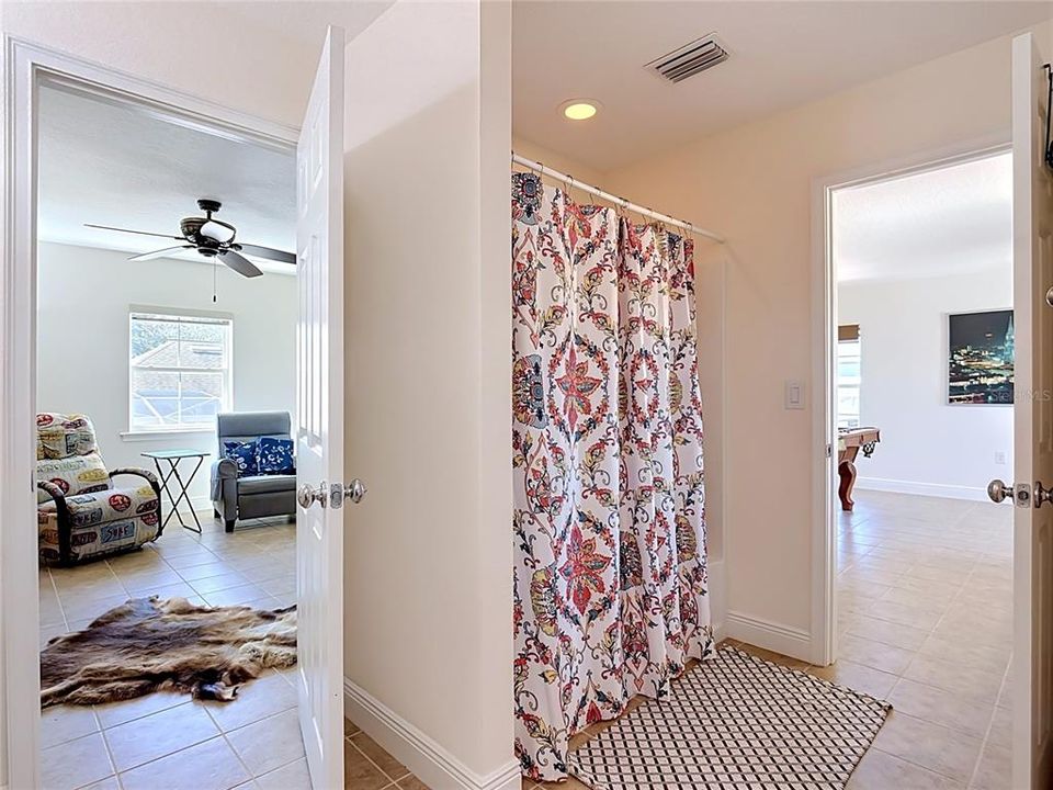 For Sale: $511,000 (5 beds, 3 baths, 2586 Square Feet)