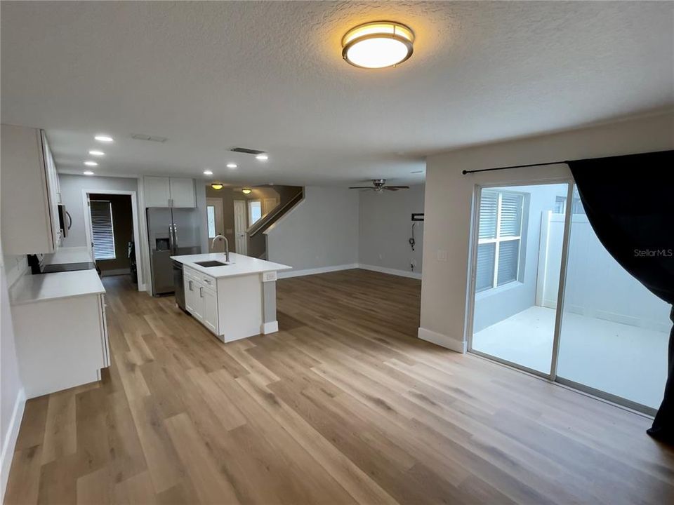 В аренду: $2,600 (2 спален, 2 ванн, 1643 Квадратных фут)