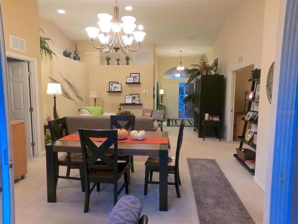 For Sale: $270,000 (3 beds, 2 baths, 1592 Square Feet)